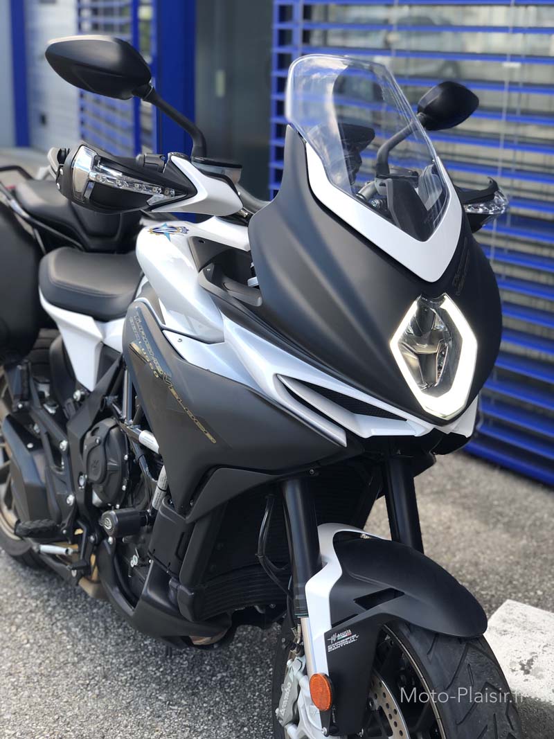 MV Agusta MV Agusta Turismo Veloce R Alquiler de Motocicleta Francia