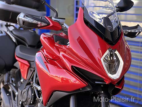 MV Agusta MV Agusta Turismo Veloce R Alquiler de Motocicleta Francia