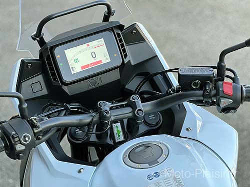 Honda NX500 Alquiler de Motocicleta Francia